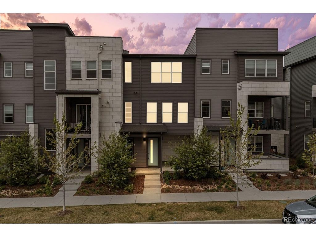 6231 Dayton Ct, Denver, CO 80238