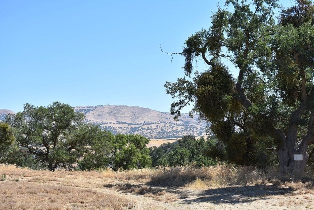 Image 1 of property listing at 22948 Rim, Tehachapi, CA 93561