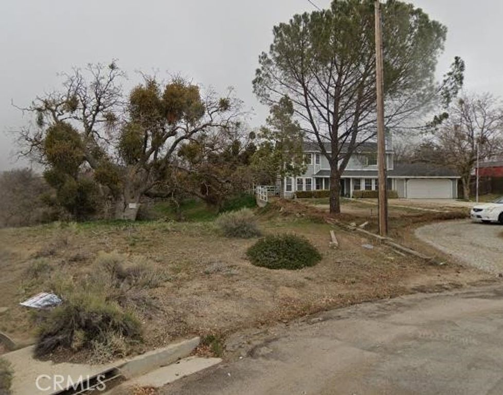 Image 9 of property listing at 22948 Rim, Tehachapi, CA 93561
