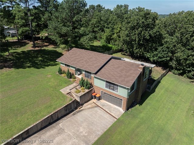 911 Hillcrest Drive, Greenwood, AR 72936