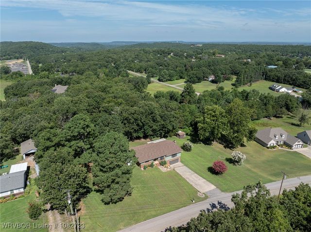 911 Hillcrest Drive, Greenwood, AR 72936