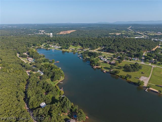 911 Hillcrest Drive, Greenwood, AR 72936
