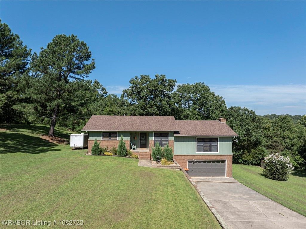 911 Hillcrest Drive, Greenwood, AR 72936