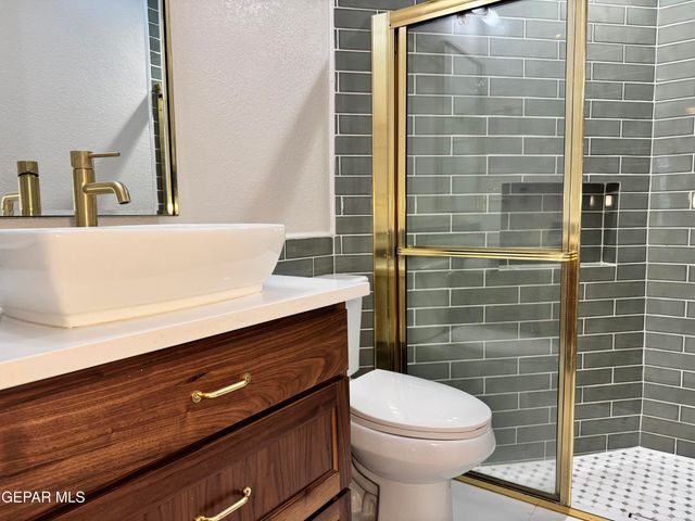 605 BLUFF CANYON Circle, El Paso, TX 79912