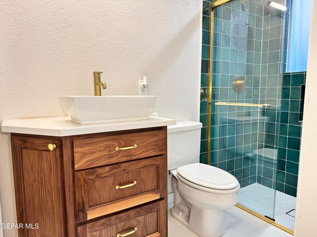 605 BLUFF CANYON Circle, El Paso, TX 79912