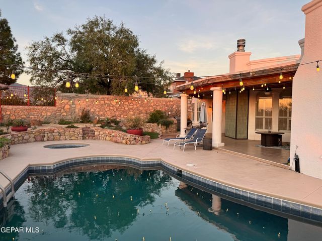 605 BLUFF CANYON Circle, El Paso, TX 79912