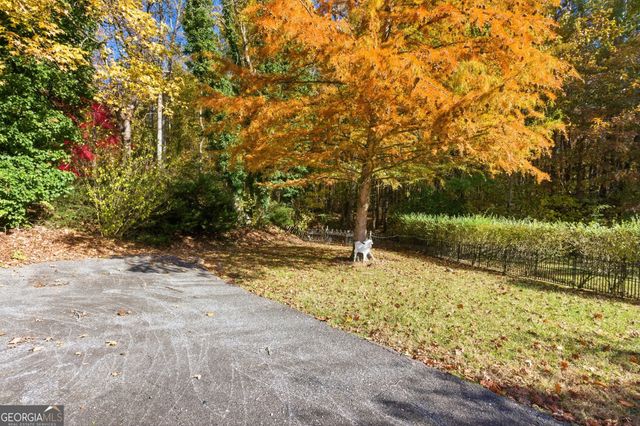 105 Holiday Loop, Cleveland, GA 30528