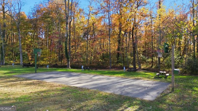 105 Holiday Loop, Cleveland, GA 30528