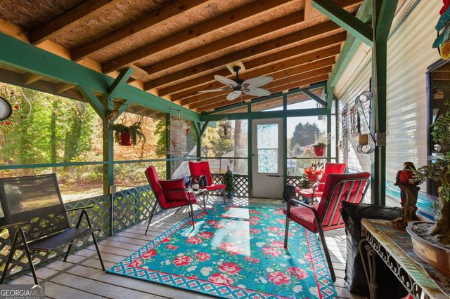 105 Holiday Loop, Cleveland, GA 30528