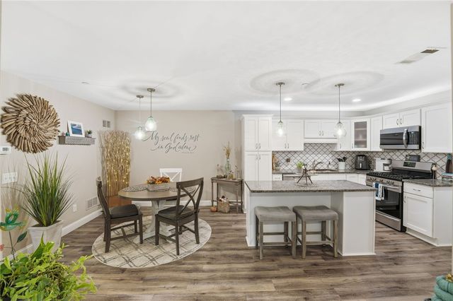 40 Saw Mill Drive 204, North Kingstown, RI 02852