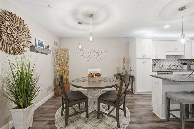 40 Saw Mill Drive 204, North Kingstown, RI 02852