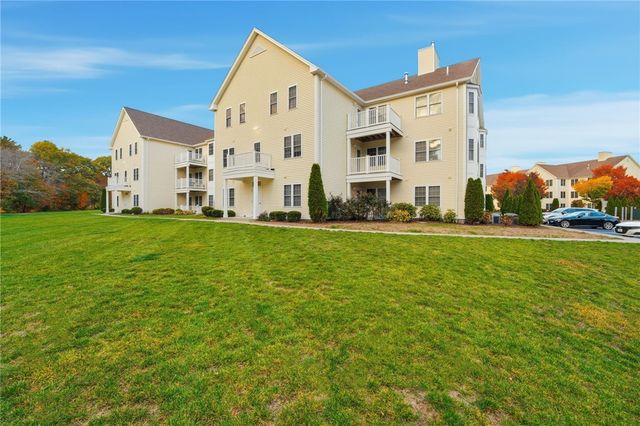 40 Saw Mill Drive 204, North Kingstown, RI 02852