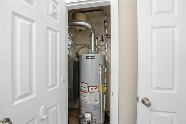 40 Saw Mill Drive 204, North Kingstown, RI 02852