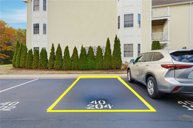 40 Saw Mill Drive 204, North Kingstown, RI 02852