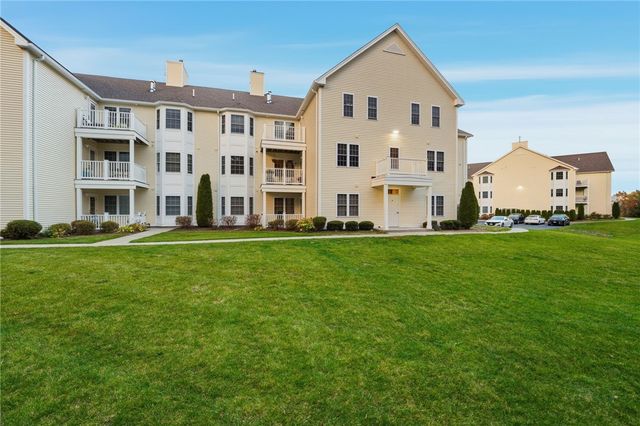 40 Saw Mill Drive 204, North Kingstown, RI 02852