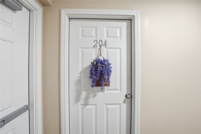 40 Saw Mill Drive 204, North Kingstown, RI 02852