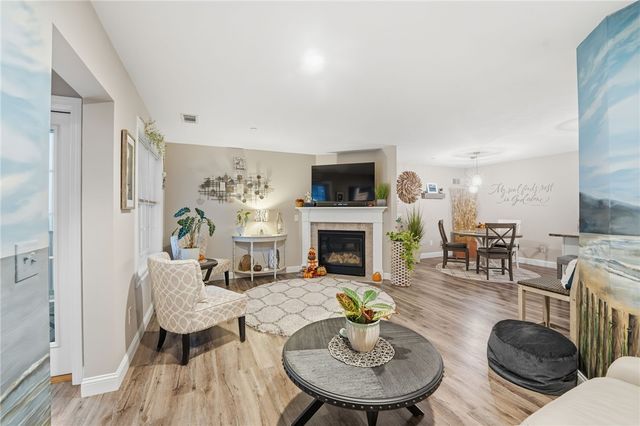 40 Saw Mill Drive 204, North Kingstown, RI 02852