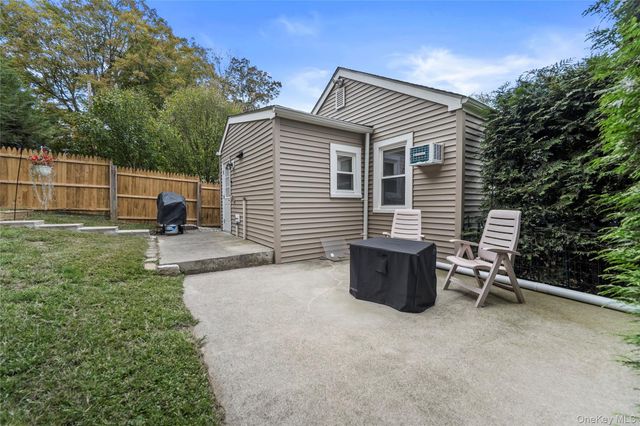 18 Larch Drive, Mahopac, NY 10541