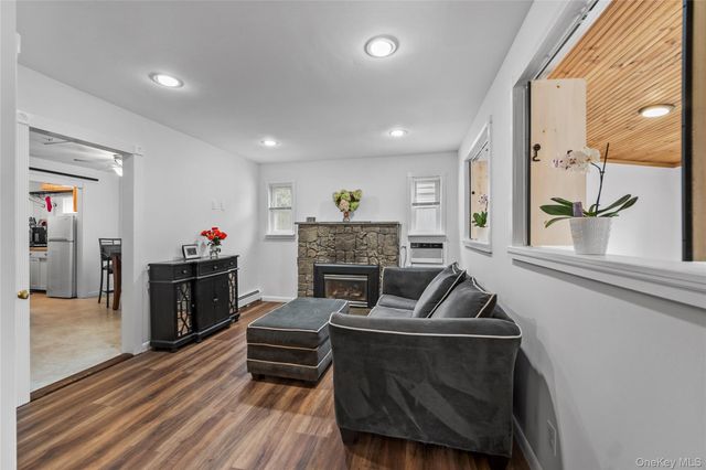 18 Larch Drive, Mahopac, NY 10541