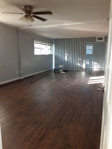425 Homecrest St, Corpus Christi, TX 78412