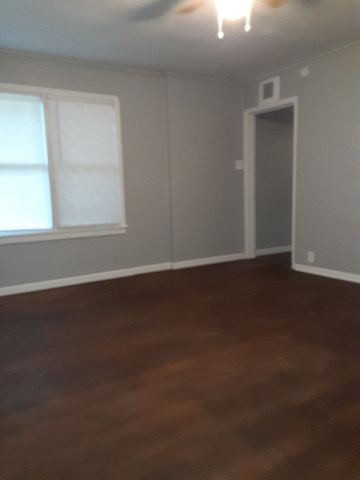 425 Homecrest St, Corpus Christi, TX 78412