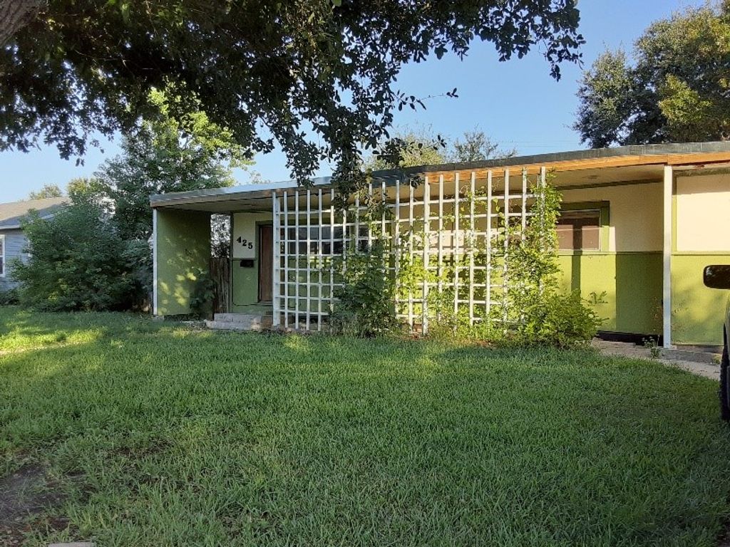 425 Homecrest St, Corpus Christi, TX 78412