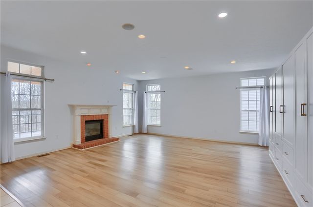 1603 Settlers Dr, Sewickley, PA 15143