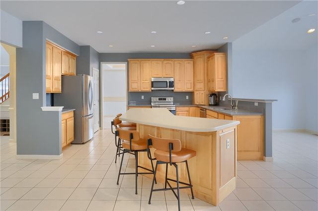 1603 Settlers Dr, Sewickley, PA 15143