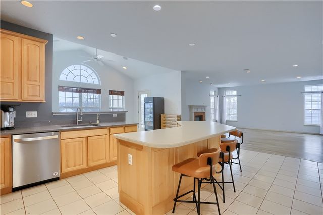 1603 Settlers Dr, Sewickley, PA 15143