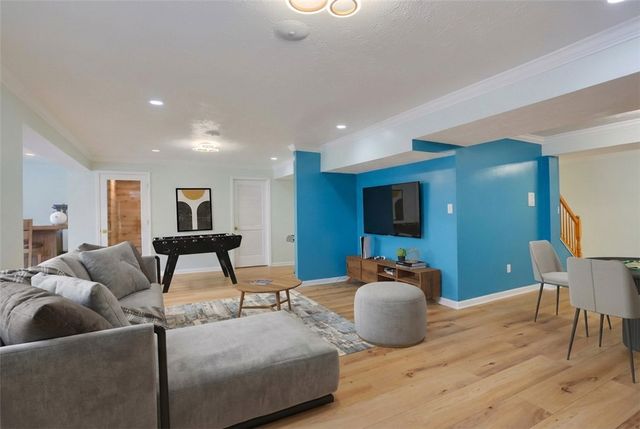 1603 Settlers Dr, Sewickley, PA 15143