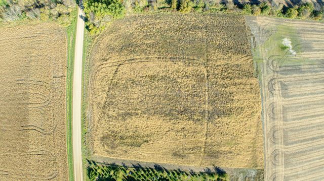 - Homestead Road, Nelson, MN 56355