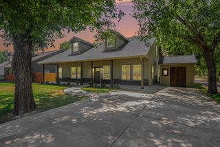 290 E Aurora Street, Rhome, TX 76078