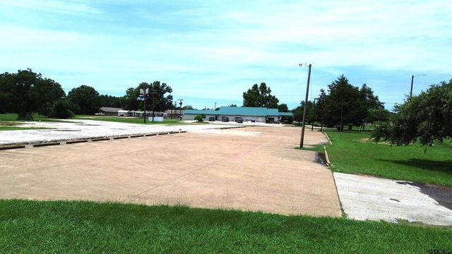 1150 E Loop 304, Crockett, TX 75835