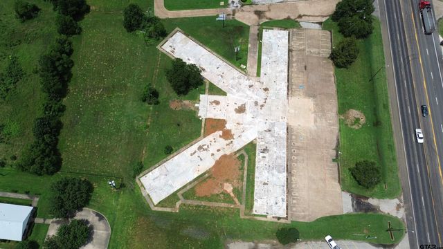 1150 E Loop 304, Crockett, TX 75835