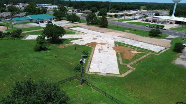 1150 E Loop 304, Crockett, TX 75835