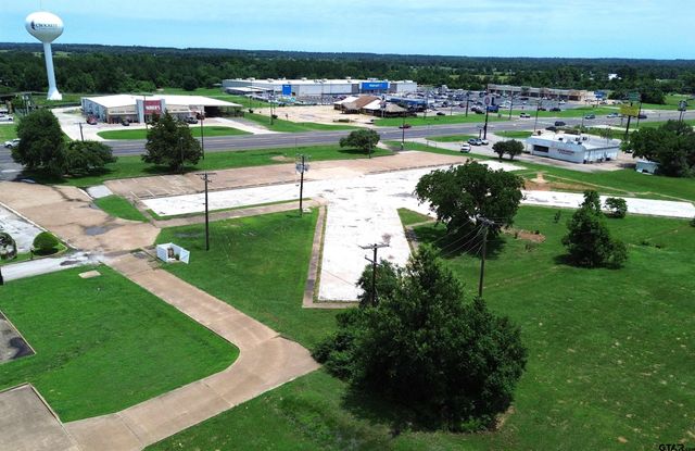 1150 E Loop 304, Crockett, TX 75835