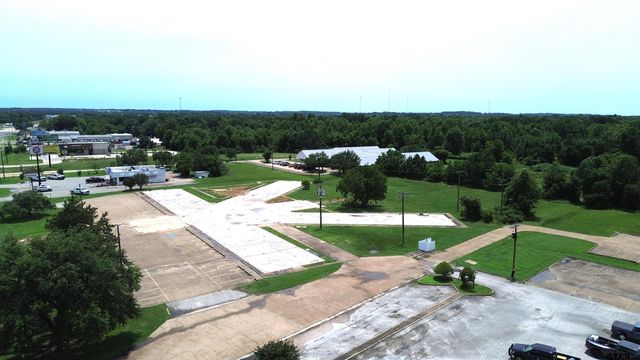 1150 E Loop 304, Crockett, TX 75835