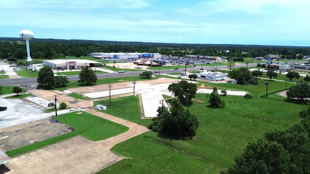 1150 E Loop 304, Crockett, TX 75835