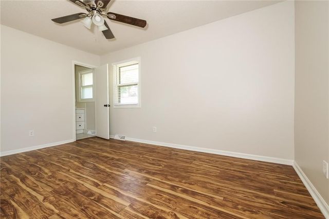 6924 NW Pleasant View Court, Kansas City, MO 64152