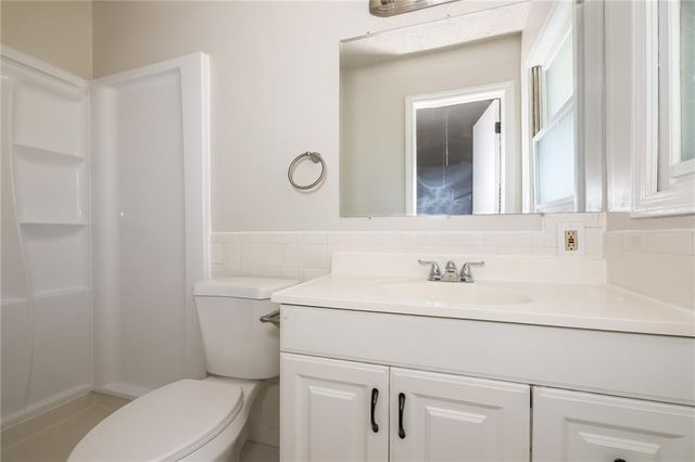 6924 NW Pleasant View Court, Kansas City, MO 64152