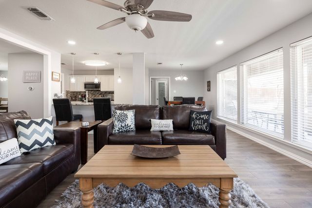 701 Kentwood Circle, Bedford, TX 76021