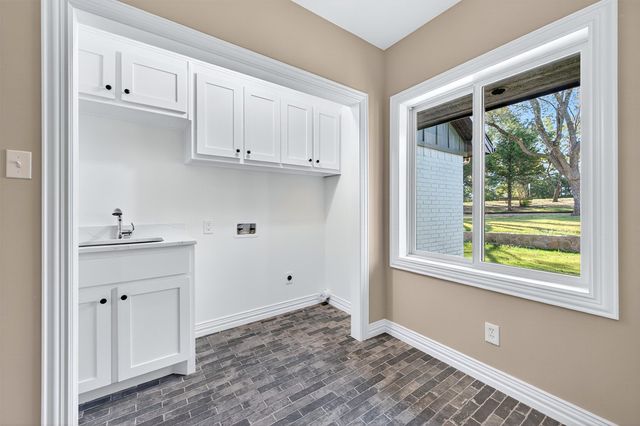 1 River Hills Drive, Denison, TX 75020