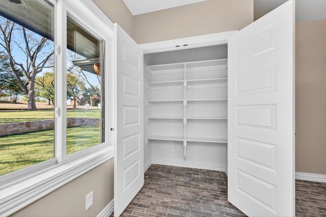 1 River Hills Drive, Denison, TX 75020