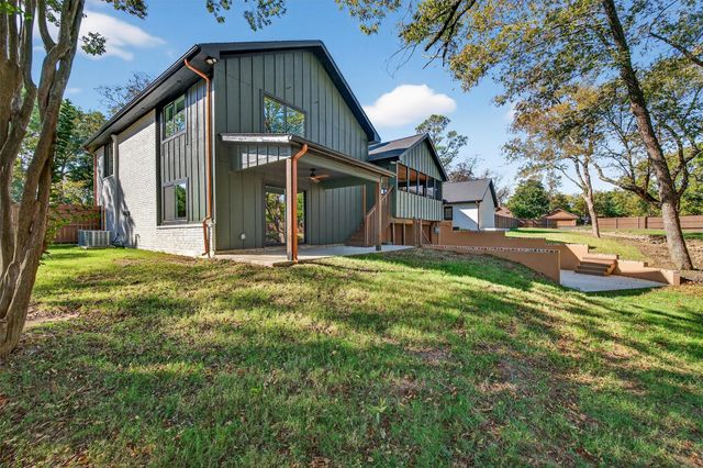 1 River Hills Drive, Denison, TX 75020