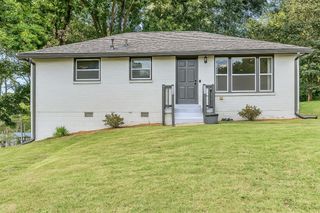 4911 Packard Dr, Nashville, TN 37211