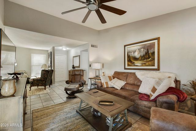 532 E RENEE Drive, Phoenix, AZ 85024