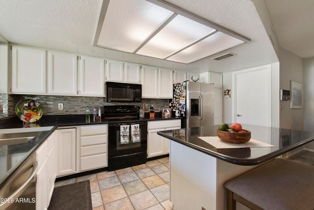 532 E RENEE Drive, Phoenix, AZ 85024