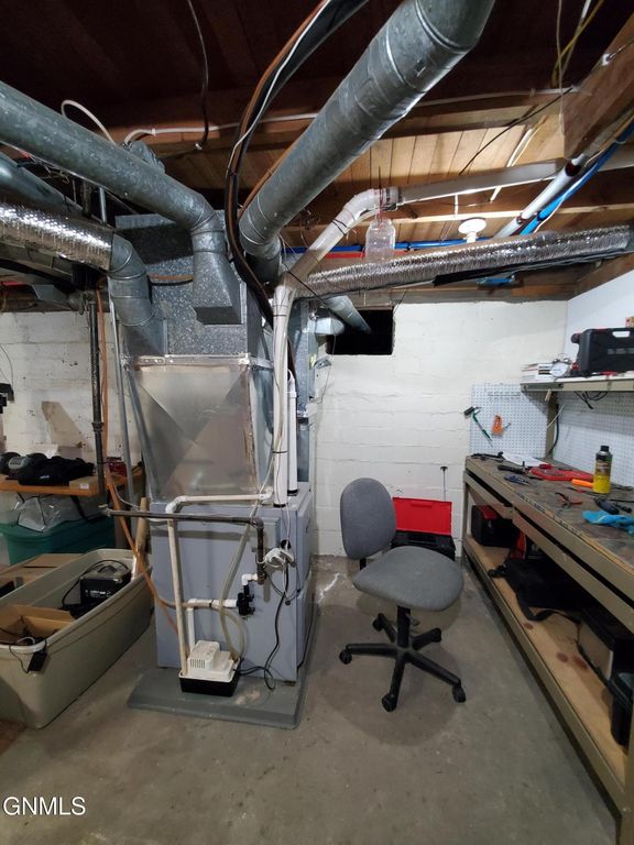 415 Summit Street, Underwood, ND 58576 photo 27