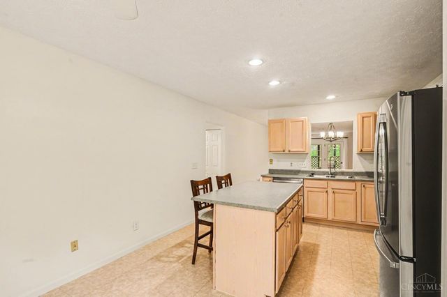 5461 Asbury Lake Drive, Green Twp, OH 45247