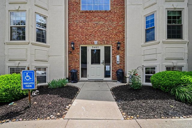 5461 Asbury Lake Drive, Green Twp, OH 45247
